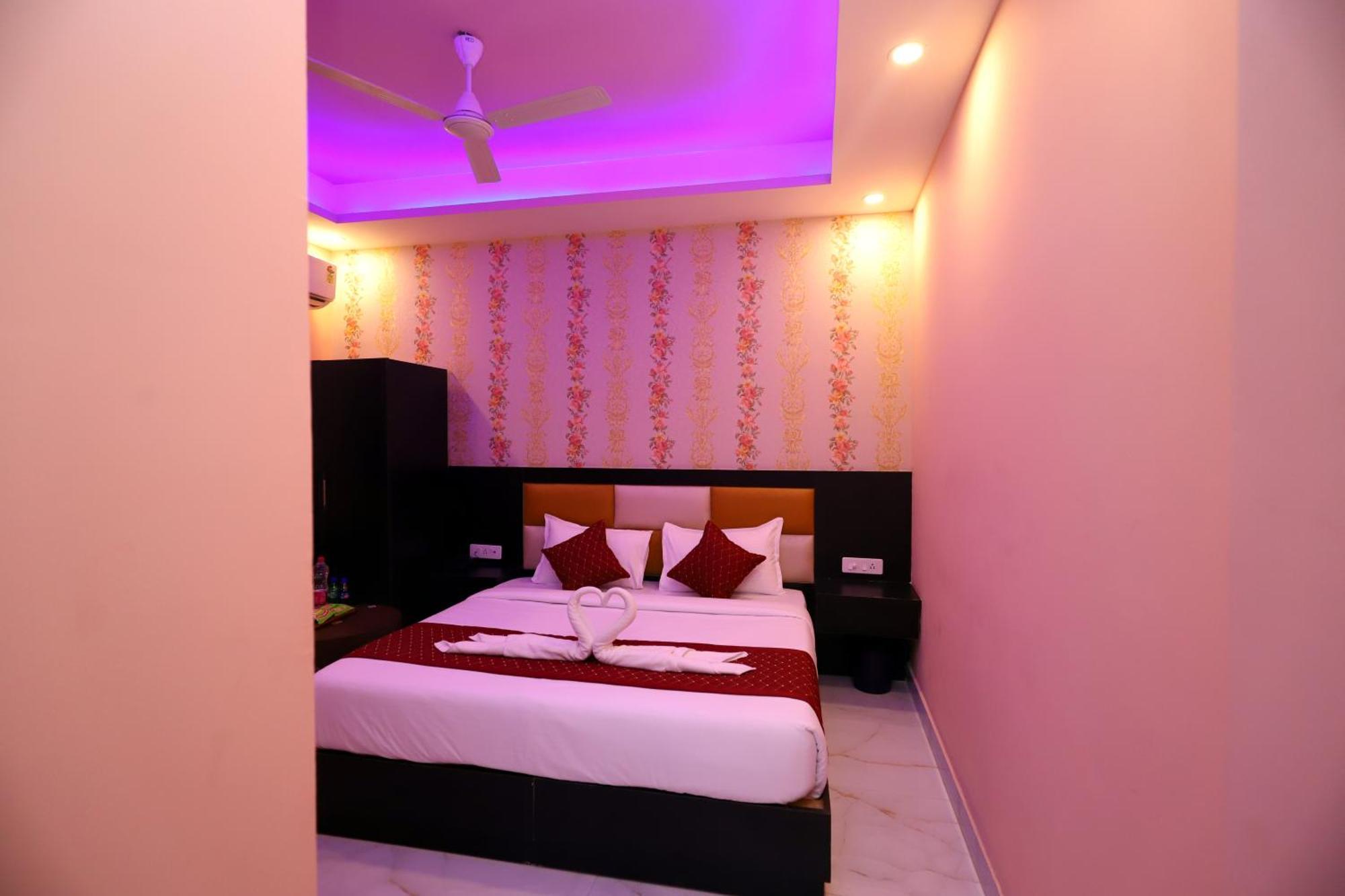Suites Admiral Delhi Airport นิวเดลี ภายนอก รูปภาพ