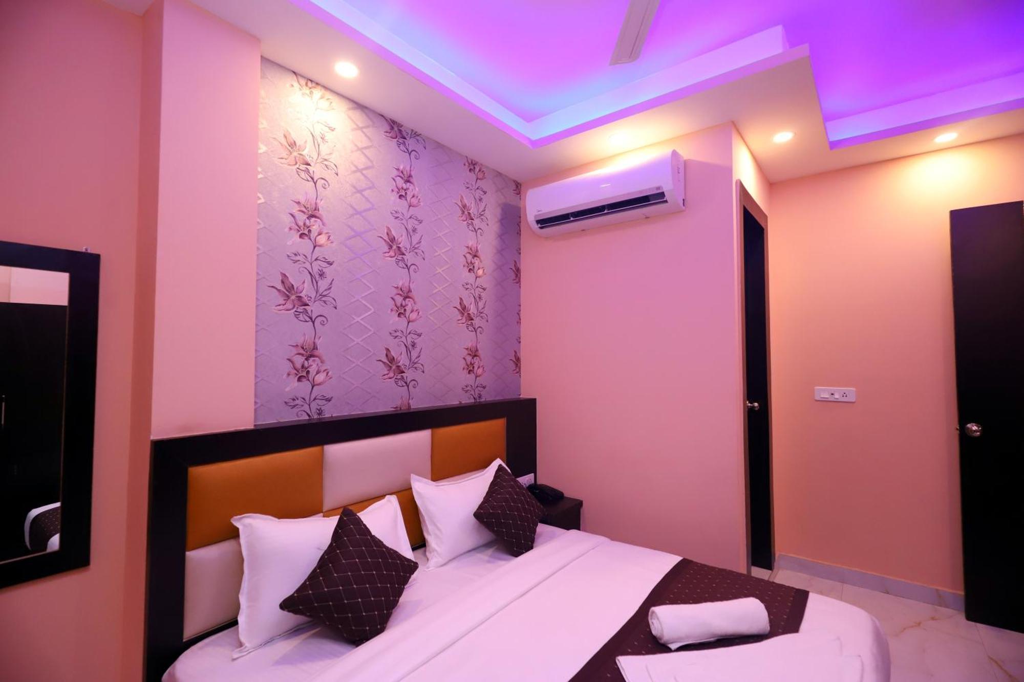 Suites Admiral Delhi Airport นิวเดลี ภายนอก รูปภาพ