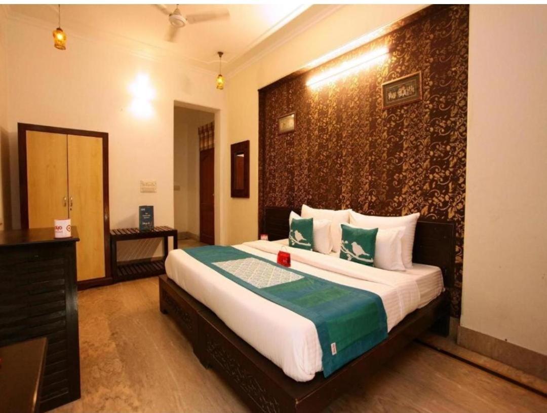 Suites Admiral Delhi Airport นิวเดลี ภายนอก รูปภาพ