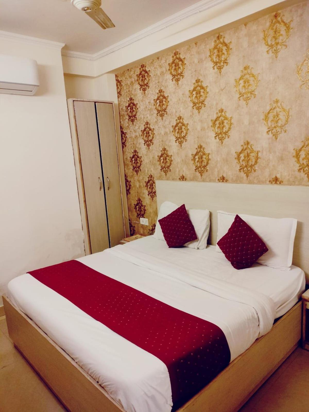 Suites Admiral Delhi Airport นิวเดลี ภายนอก รูปภาพ